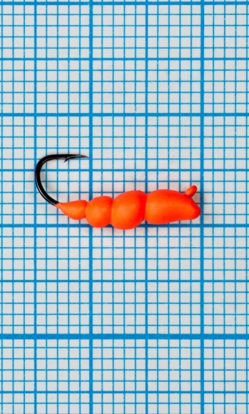 Мормышка Личинка жужелицы  (Сarabo) 0,72/12, красный Fluo +